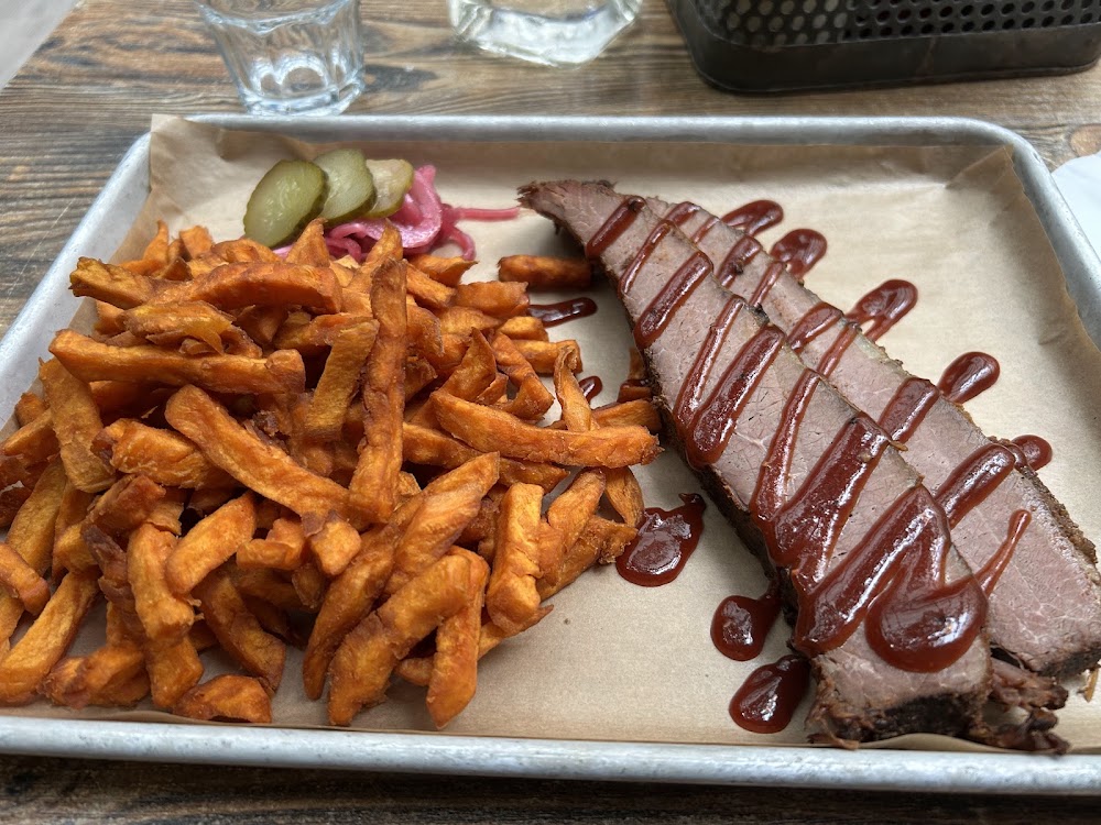 Rosie's Smokehouse BBQ | Sports Bar, bar à Paris 5e, photo 8