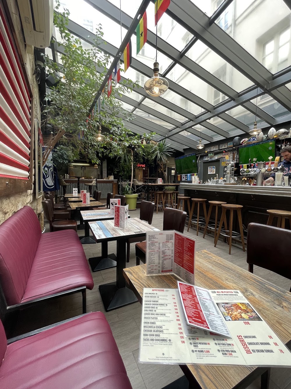 Rosie's Smokehouse BBQ | Sports Bar, bar à Paris 5e, photo 9