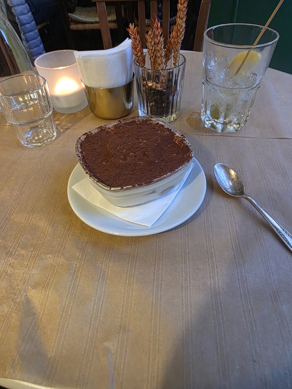 Isola La Cantine Littéraire, restaurant à Paris 11e, photo 7