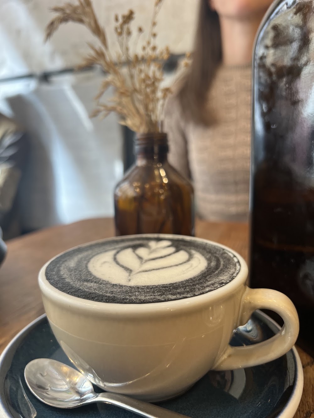 La Main Noire, café à Paris 18e, photo 10