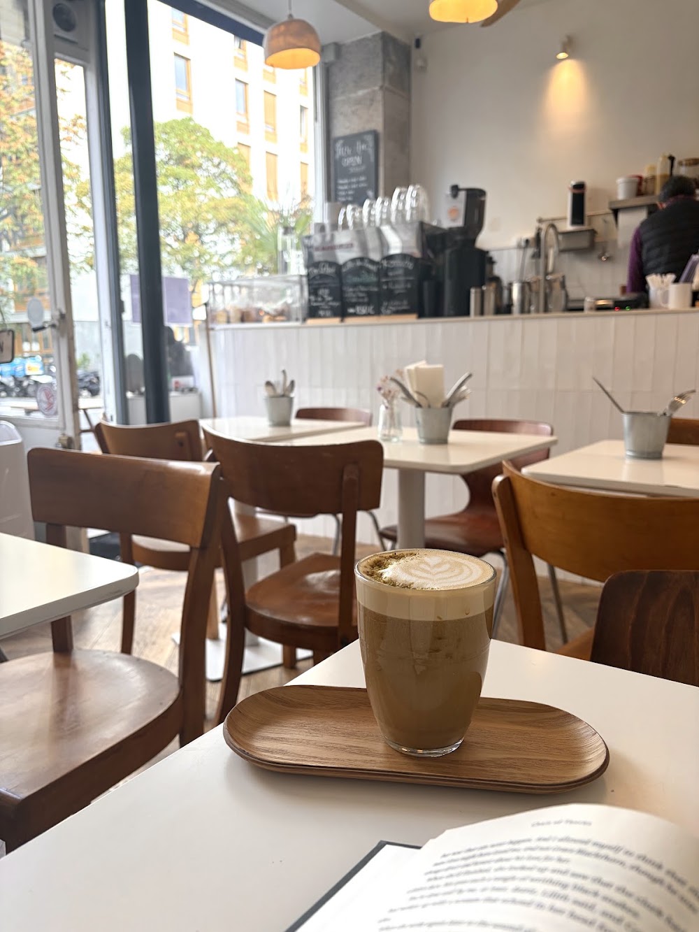 Un Ami, café à Paris 14e, photo 5