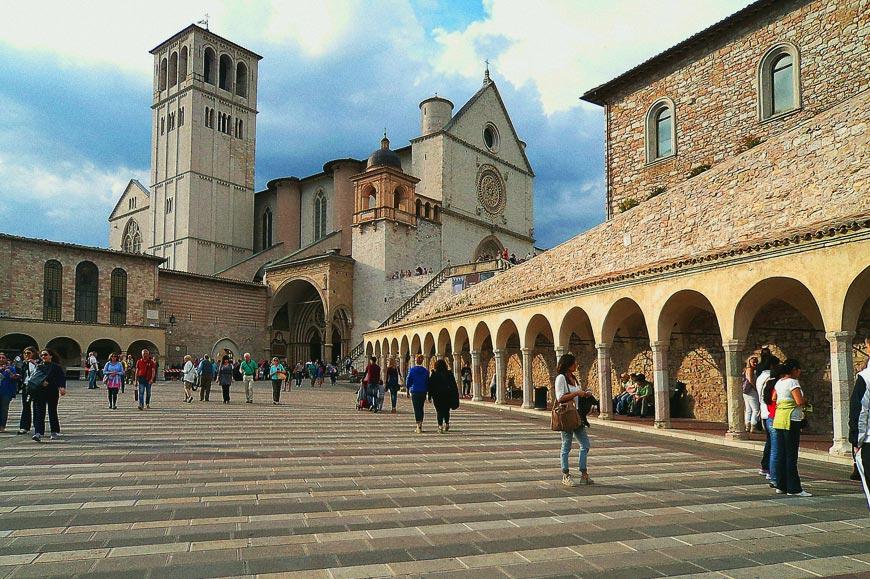 assisi image