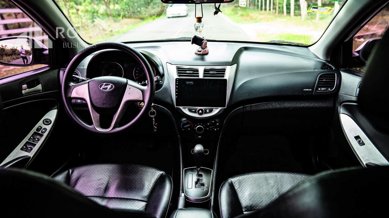 Vista 7 de Hyundai Accent VGT 