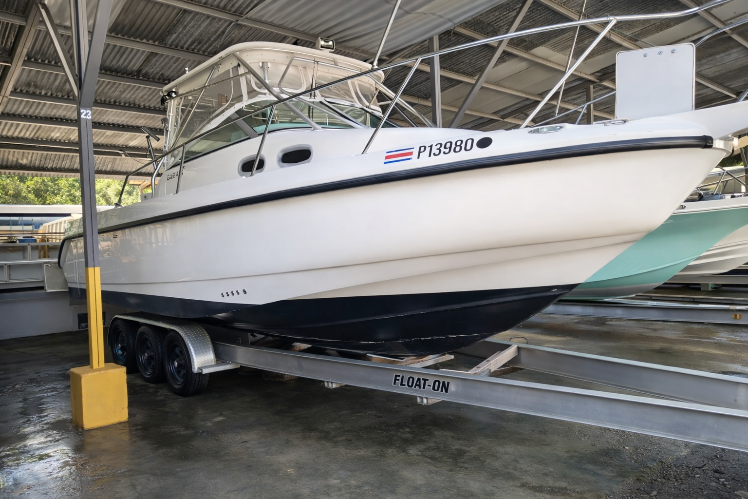 Vista 2 de VENTA DE YATE – Boston Whaler 32 pies (Año 2010)