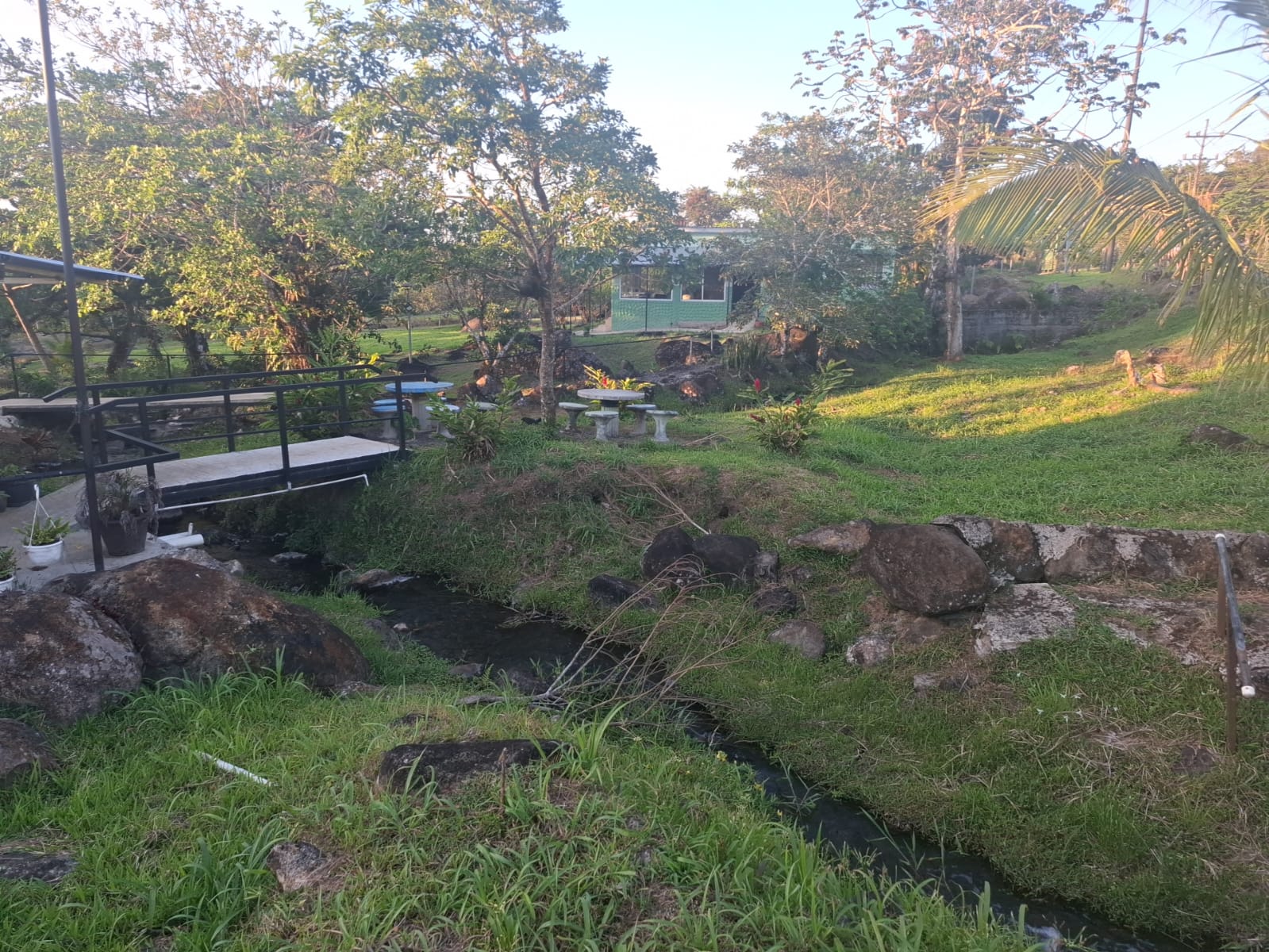 Vista 3 de Restaurante-Cafetería con Casa – Guayabal, Bagaces
