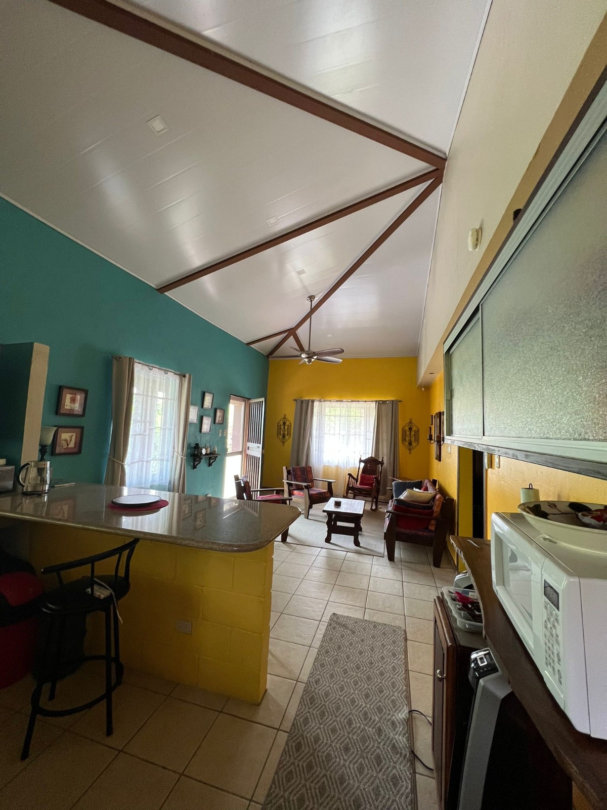 Vista 3 de Venta Casa, 2 Casas, Lote y Apartamento Estudio — Bagaces