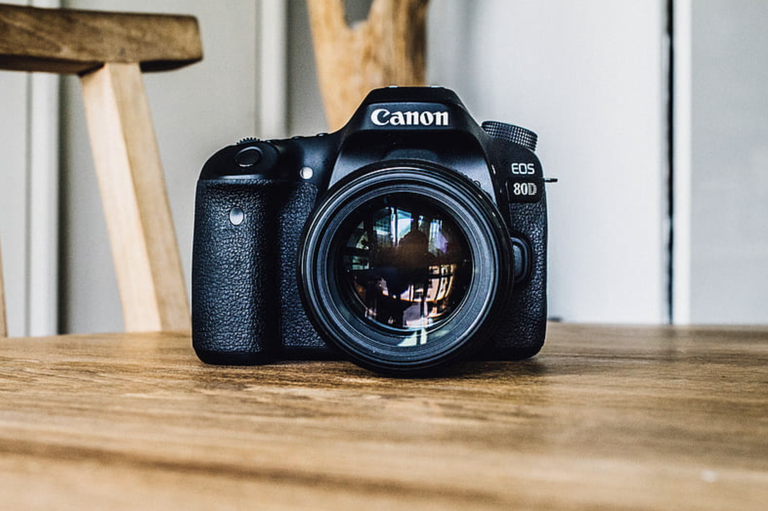 Canon EOS 1500D DSLR