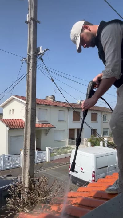 Nettoyage haute pression toiture à Biarritz, vidéo de chantier