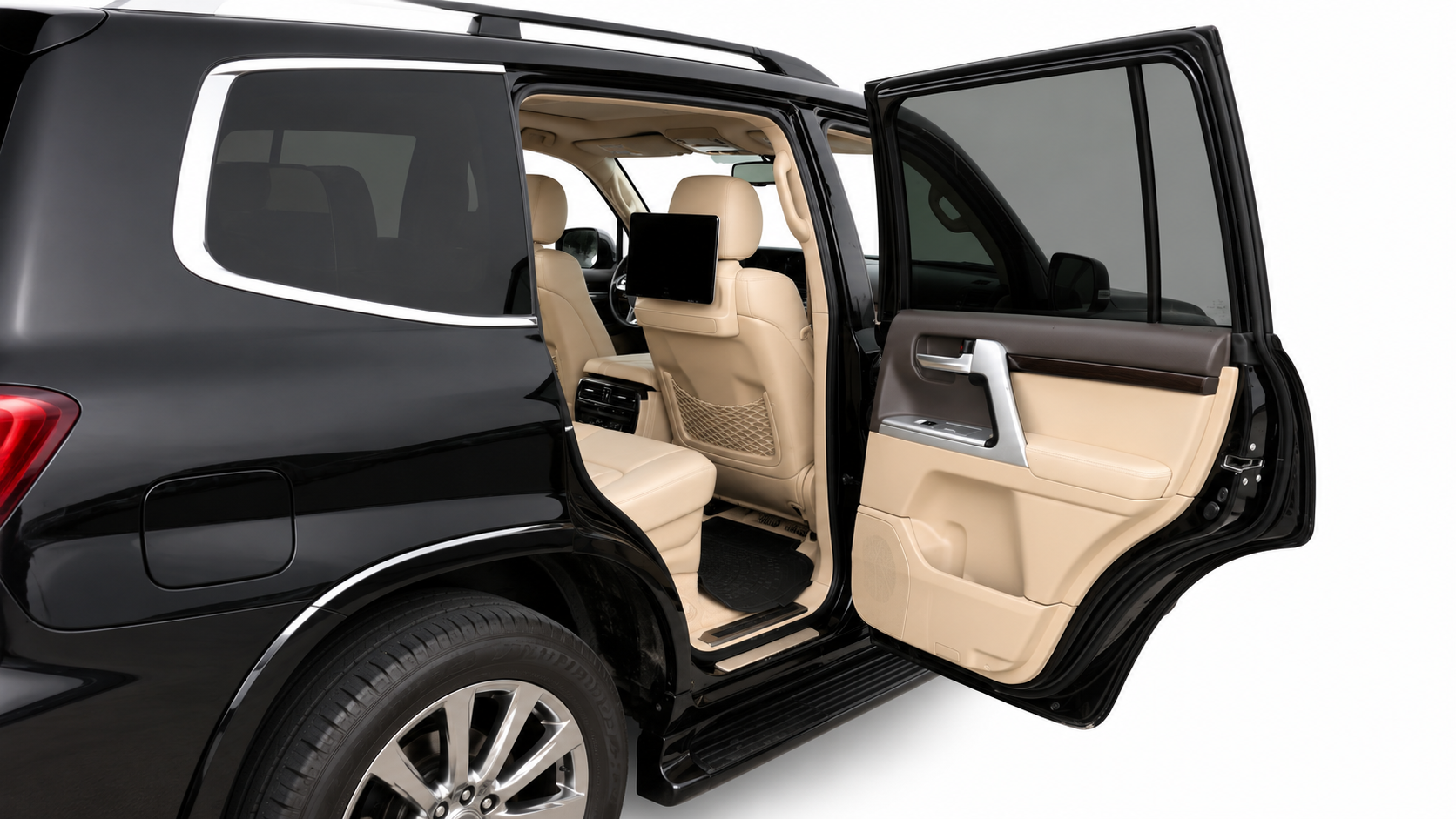 Landcruiser SUV view 3