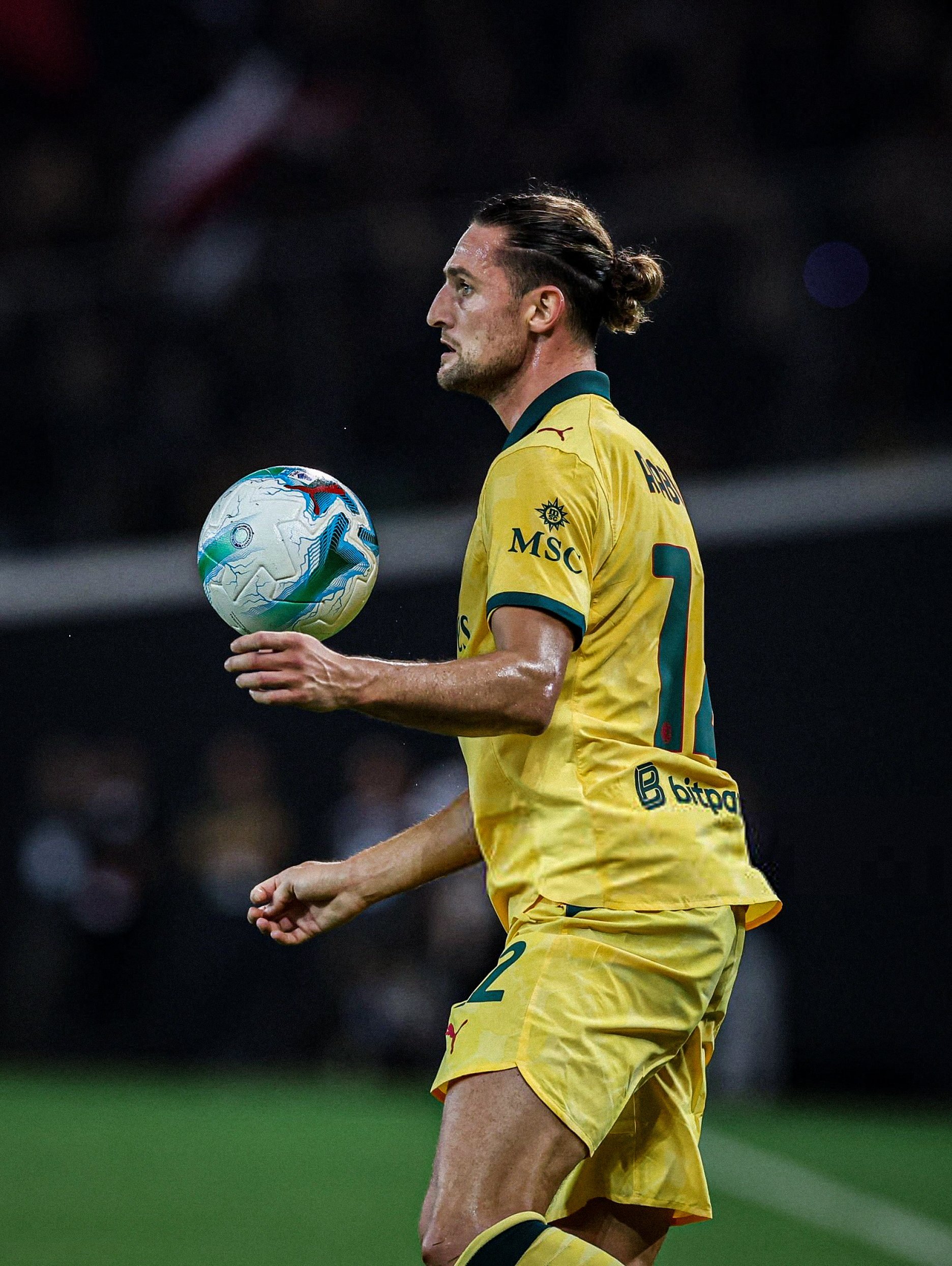 Milan, tegola Rabiot: lesione al soleo. Stop di almeno un mese