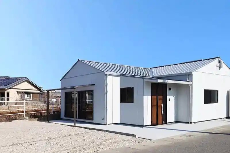 【日向市財光寺】フルリノベ平屋の売買物件｜土間スペース＆駐車3台・設備充実の戸建て住宅の画像