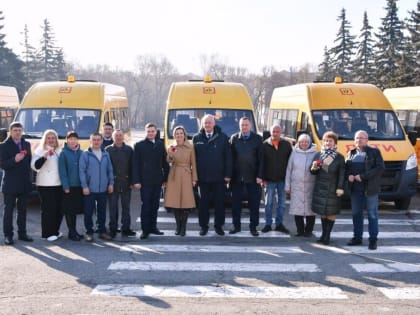 Районы Хакасии получили новые школьные автобусы