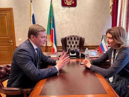 Глава Хакасии встретился с руководителем проектов Комитета семей воинов Отечества