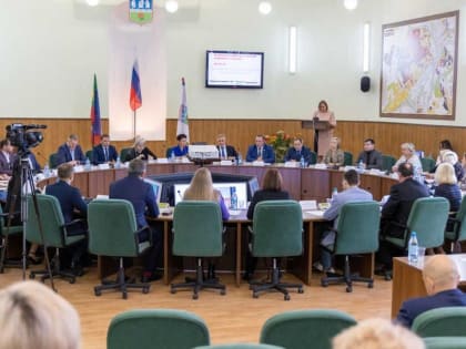 Новый созыв Абаканского городского совета депутатов провел первую сессию