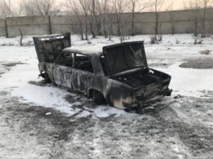 Жители Хакасии угнали и сожгли автомобиль