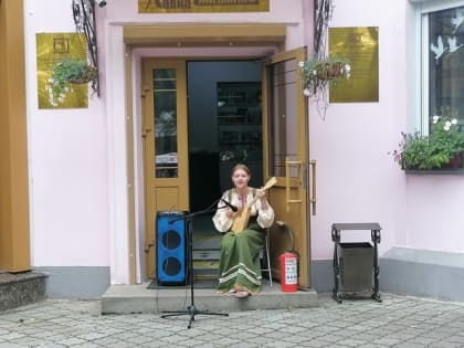 Новости от литературной скамеки в Абакане