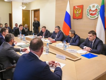 В Хакасии на совещании с главами муниципалитетов рассмотрели прохождение паводко- и пожароопасного периода