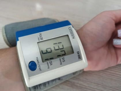 Не многие знают: врачи рассказали, как правильно измерять давление