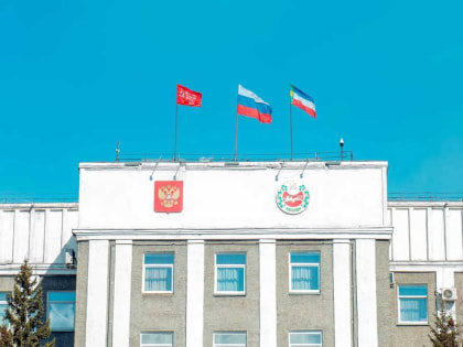 Глава Хакасии назвал три кандидатуры на пост сенатора