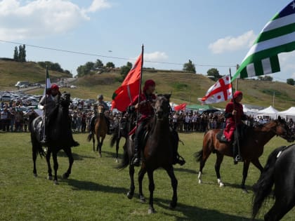 На территории аула Псыж Абазинского муниципального района прошли VIII Игры народа Абаза
