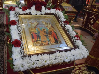 В Светлую Среду архиепископ Ионафан совершил Божественную Литургию в Черногорске