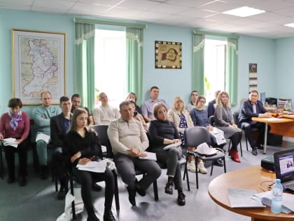 27.04.2023 года в Администрации города Абазы под руководством Первого заместителя Главы города Абазы А.В. Чаптыкова прошел «Бизнес-десант».