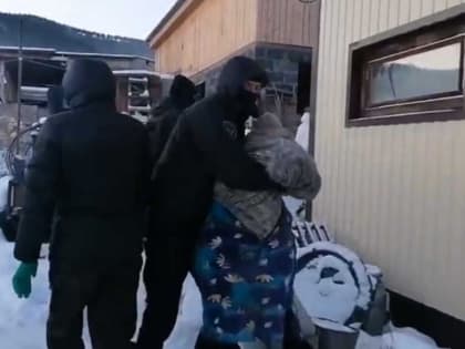 Жутко смотреть: в селе Хакасии начали принудительно изымать скот. Люди в истерике