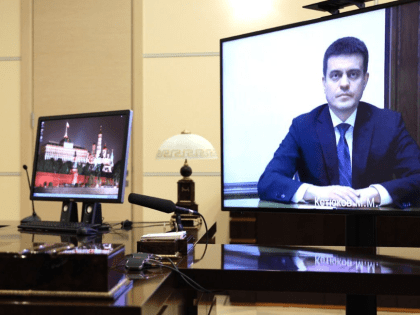 Владимир Путин принял добровольную отставку главы Красноярского края