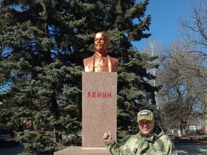 Игорь Ефремов из Донбасса поздравил женщин Хакасии