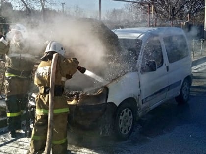Автовладельцам Хакасии напомнили о пожарной безопасности