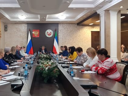 В Хакасии обсудили актуальные вопросы жилищно-коммунального хозяйства республики