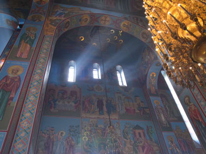 В Неделю 2-ю Великого поста Управляющий епархией совершил Божественную Литургию в Спасо-Преображенском кафедральном соборе