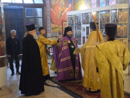 В Неделю 3-ю по Пятидесятнице Управляющий епархией совершил Божественную Литургию в Cпасо-Преображенском кафедральном соборе