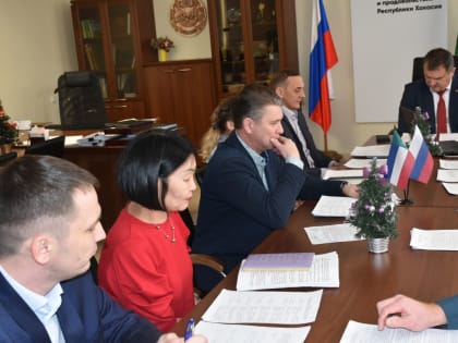 Повышение защищённости объектов животноводства обсудили в Хакасии