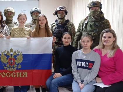Студенты колледжа поздравили участников СВО
