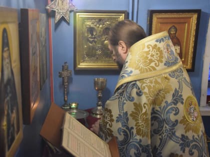 Архиерейское служение в Сергиевском храме