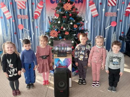 Дети из Червонопартизанска поблагодарили лесников Хакасии ﻿за новогодний подарок