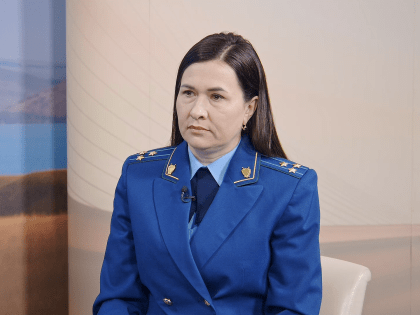 Льготные лекарства, защита трудящихся и долги по зарплате: Оксана Зайцева - в 