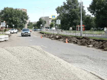 Дорожный ремонт на улице Кати Перекрещенко