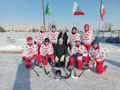 "Саяны-80" стали победителями второго этапа соревнований среди ветеранов.