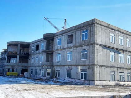 Модернизация первичного звена: продолжается строительство детской поликлиники в селе Аскиз на 200 посещений в смену