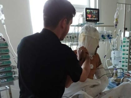 Врачи Хакасии 6 часов собирали лицо мужчины, растерзанное медведем