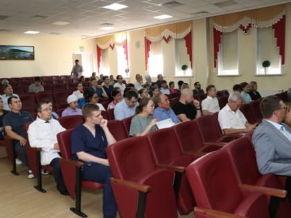 Сегодня в Республиканской клинической больнице им. Г.Я. Ремишевской начал работу «Научный мост из Абакана в Кемерово»