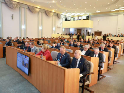 Отдыхающим депутатам Хакасии назначили внеочередную сессию