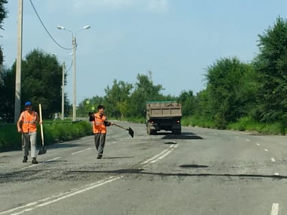 Глава Саяногорска наказал чиновников, отвечающих за ремонт дорог в городе