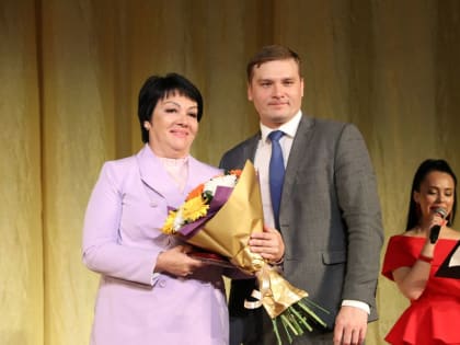В Хакасии поздравили медицинских работников и вручили им награды