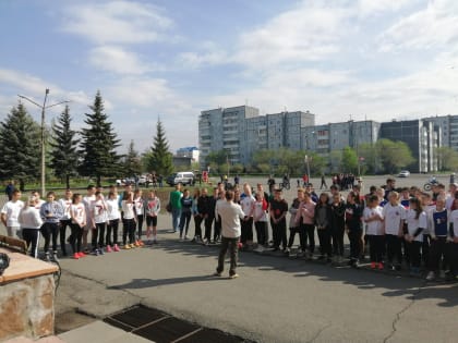 9 мая в муниципальном образовании г.Саяногорск проведена традиционная легкоатлетическая эстафета среди учащихся учебных заведений г.Саяногорска