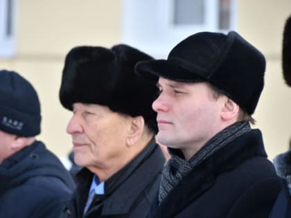 На фасаде Матурской школы установили мемориальную доску Владиславу Бозыкову