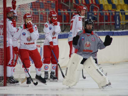 "Саяны" одержали победу над "СКА-Нефтяник 2" в первом матче