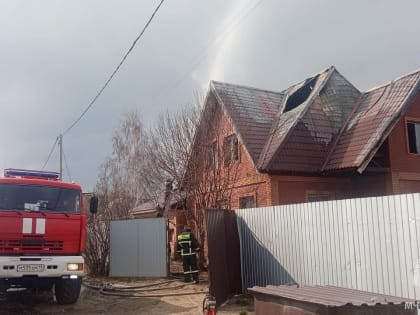 Пожар в Хакасии: полыхали степь, теплица и хозпостройка